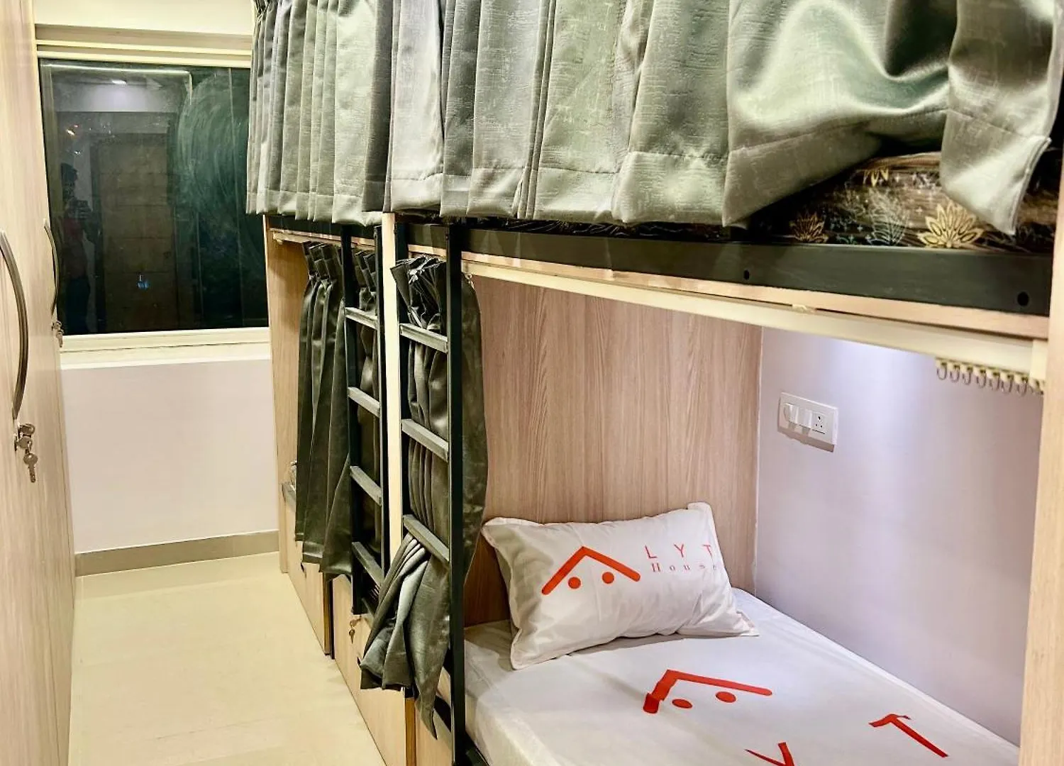 Lyt Hostel Gurgaon