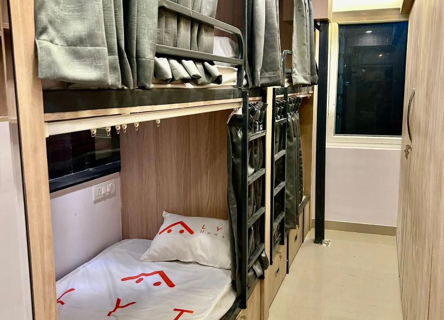 Lyt Hostel Gurgaon